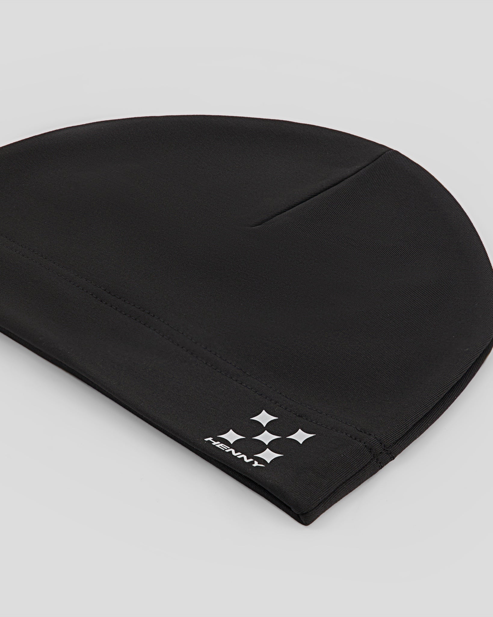 BLACK TECHNICAL BEANIE