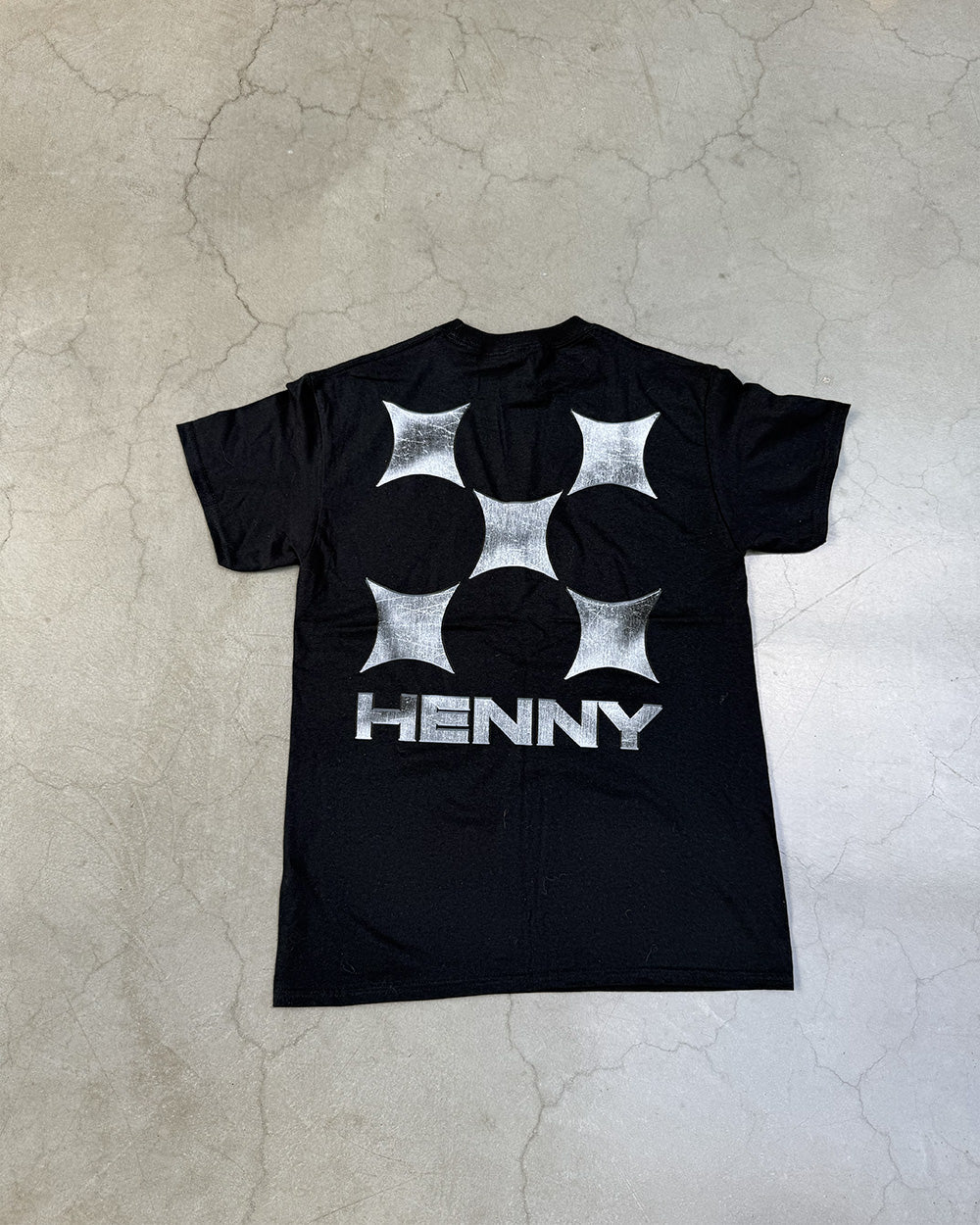 TEE HLONE METAL