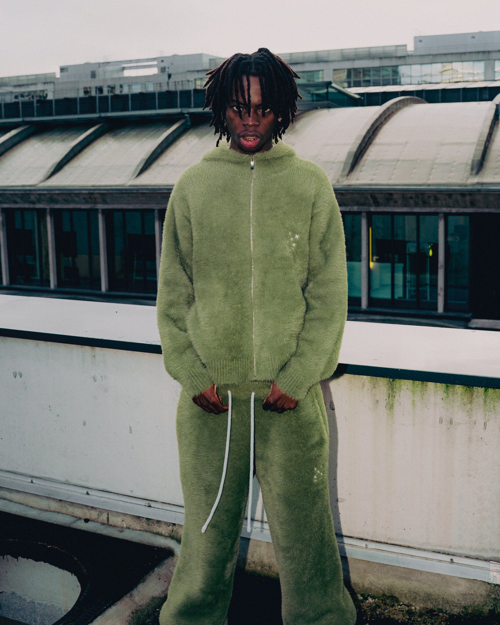 PANTALON MOHAIR GUAVA VERT