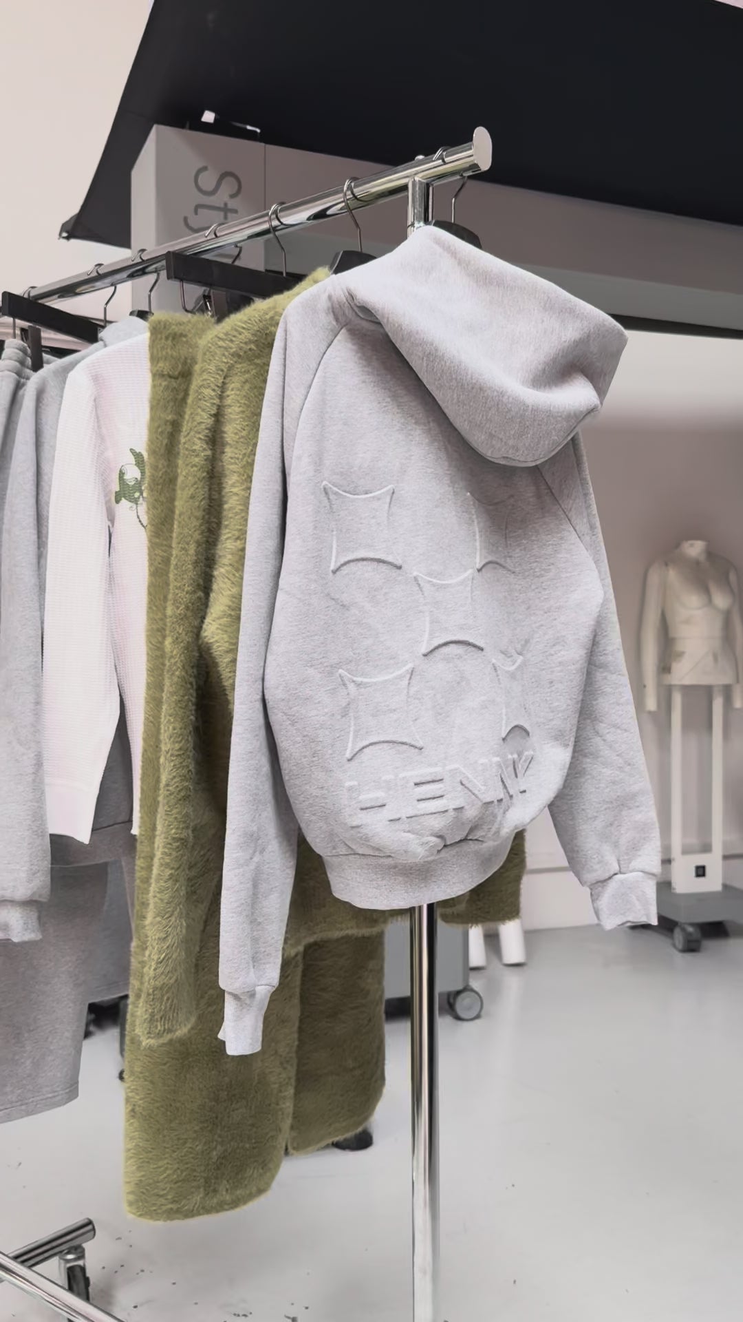 HOODIE EMBOSSE GRIS